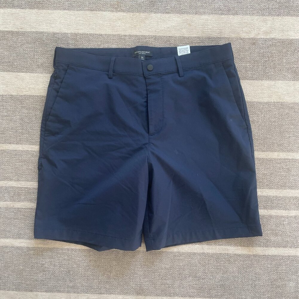 Banana Republic City Short Navy Sz 36